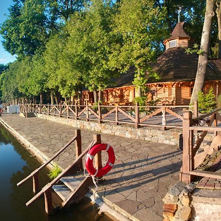 Sherwood Hotel Dolgomostiska 外观 照片