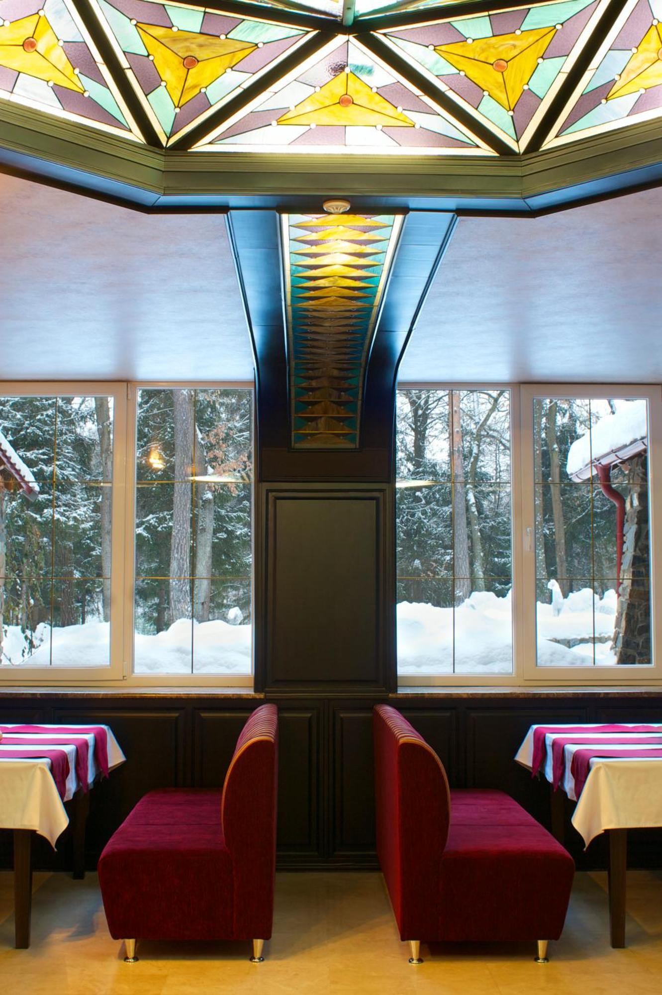 Sherwood Hotel Dolgomostiska 外观 照片