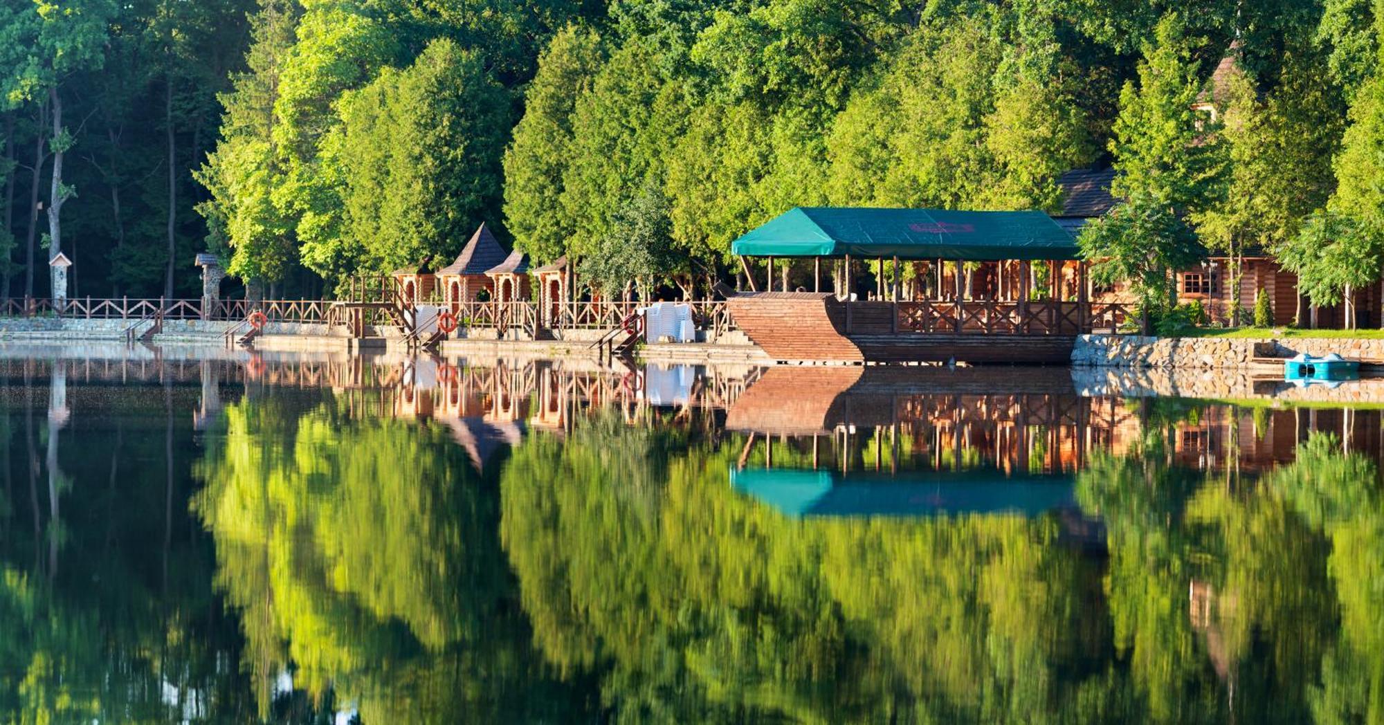 Sherwood Hotel Dolgomostiska 外观 照片