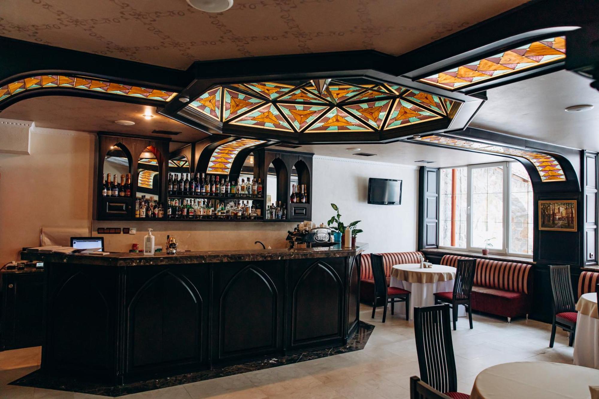 Sherwood Hotel Dolgomostiska 外观 照片